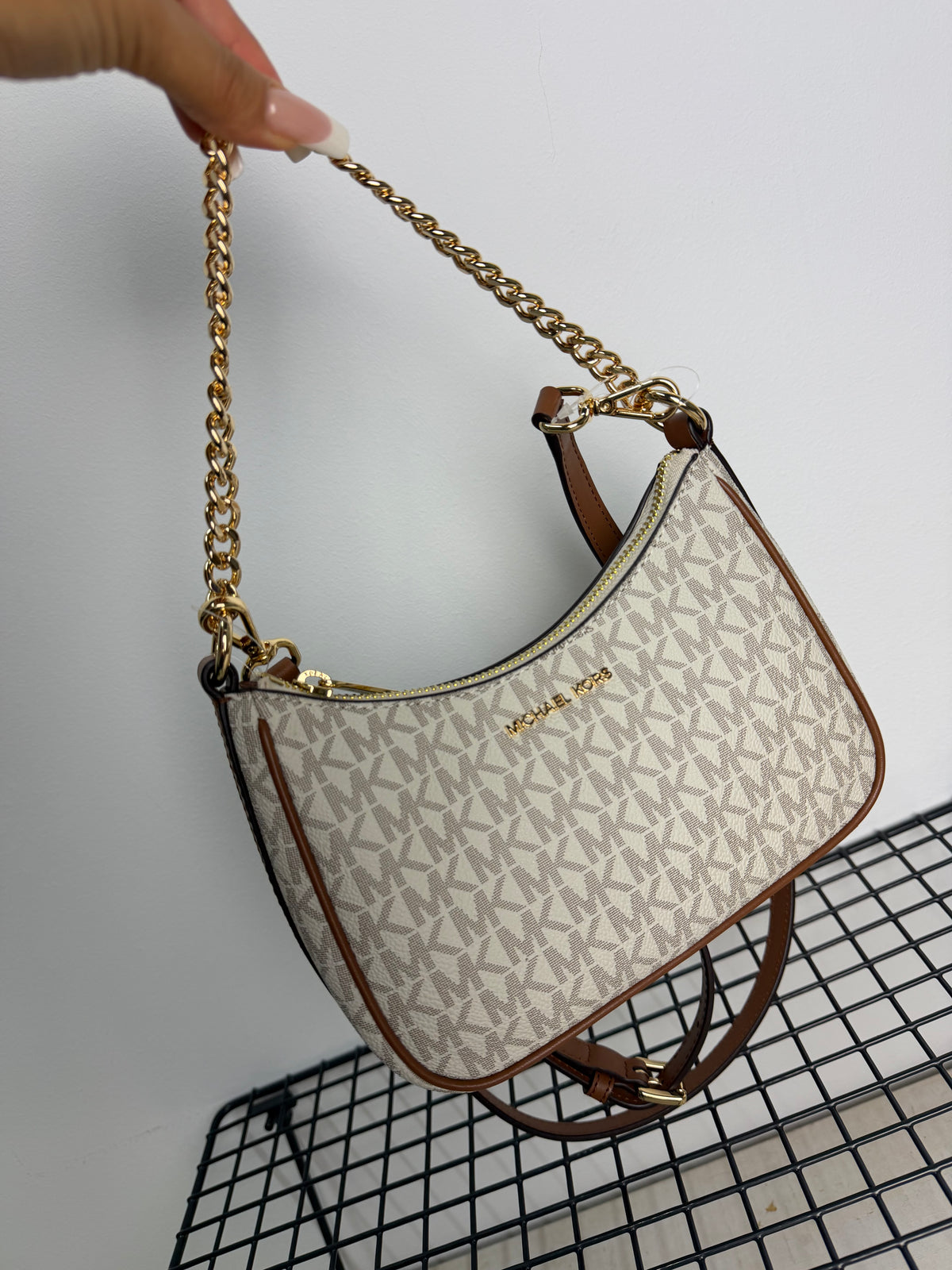 Bolso Michael Kors Jet Set Travel pequeño con cadena – vainilla ( cora nuevo)