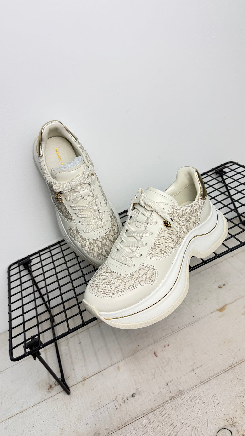 Zapatillas Michael Kors Arla Trainer – Vanilla