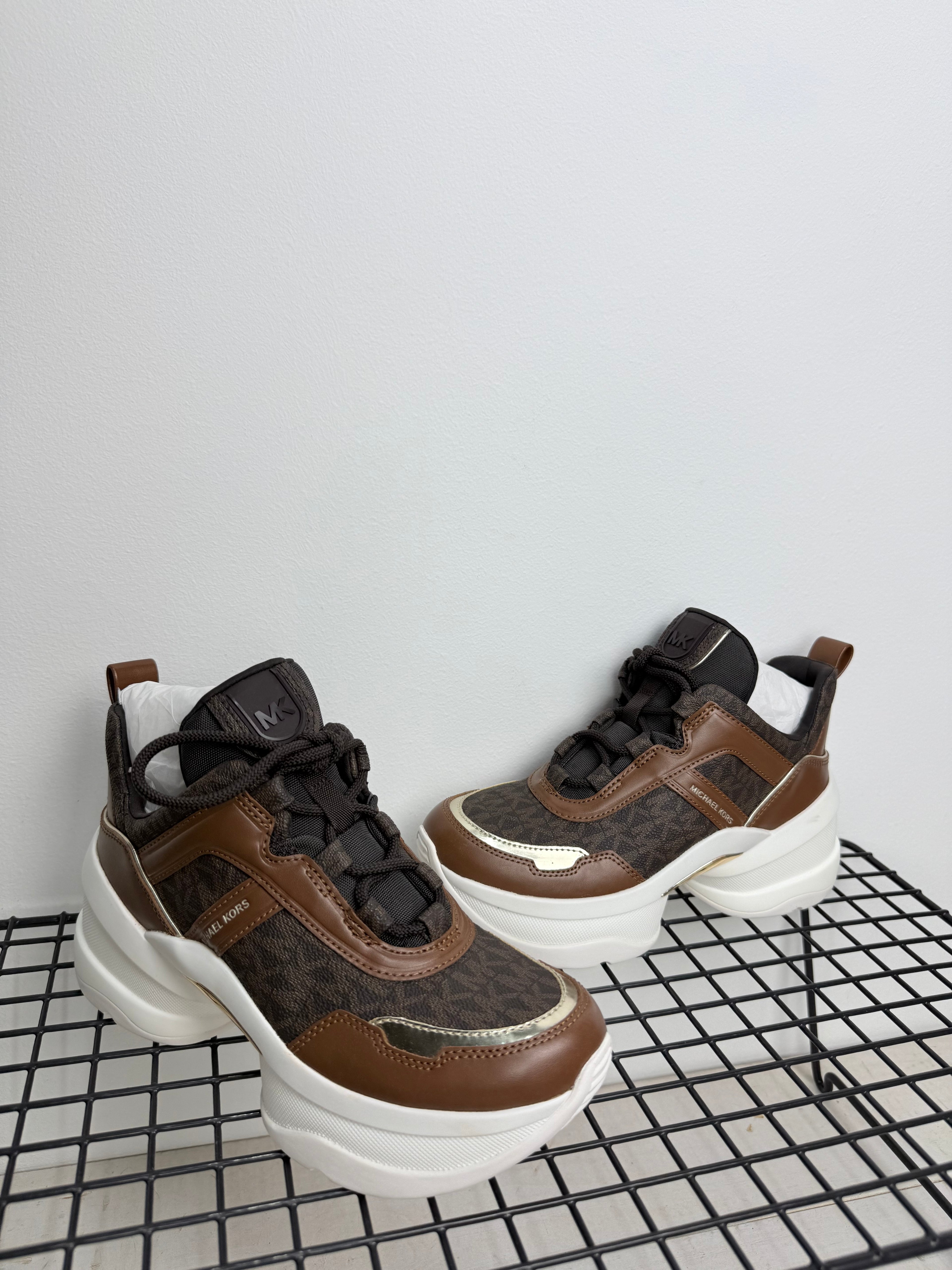 Zapatilla Olympia Michael Kors Marrón