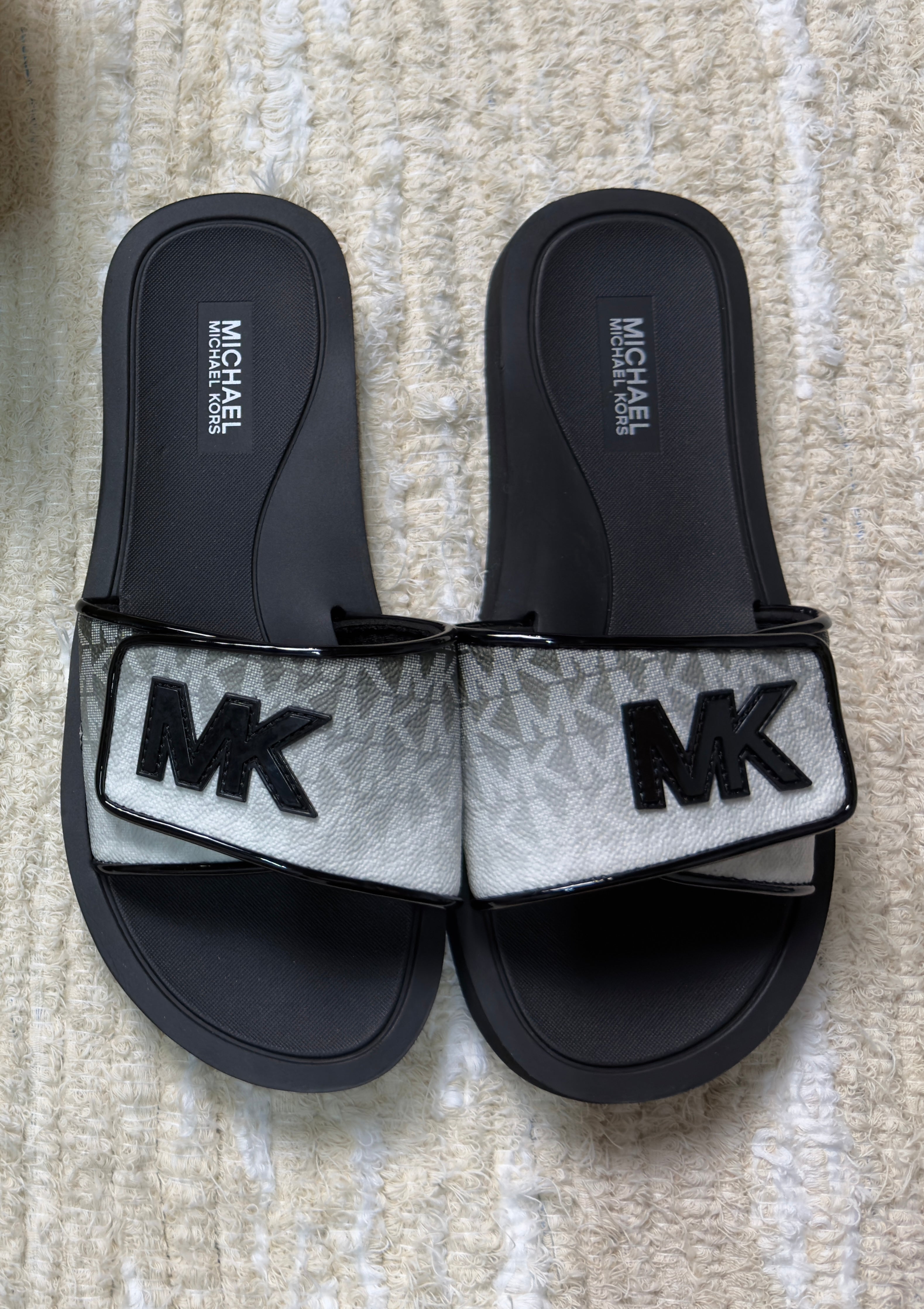 Chancla pala Michael Kors negra combinada