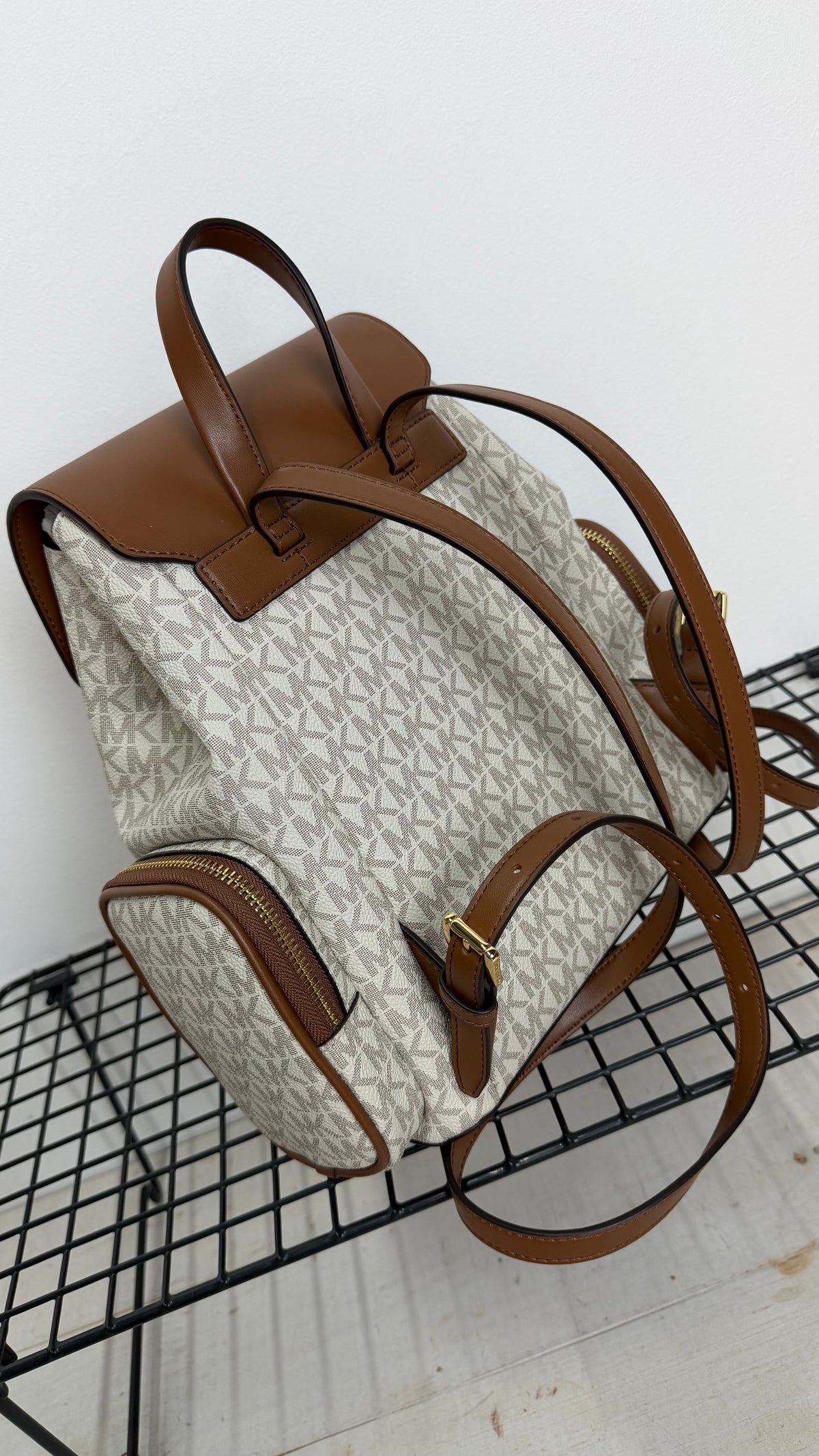 Mochila Michael Kors Jet Set Medium – vainilla