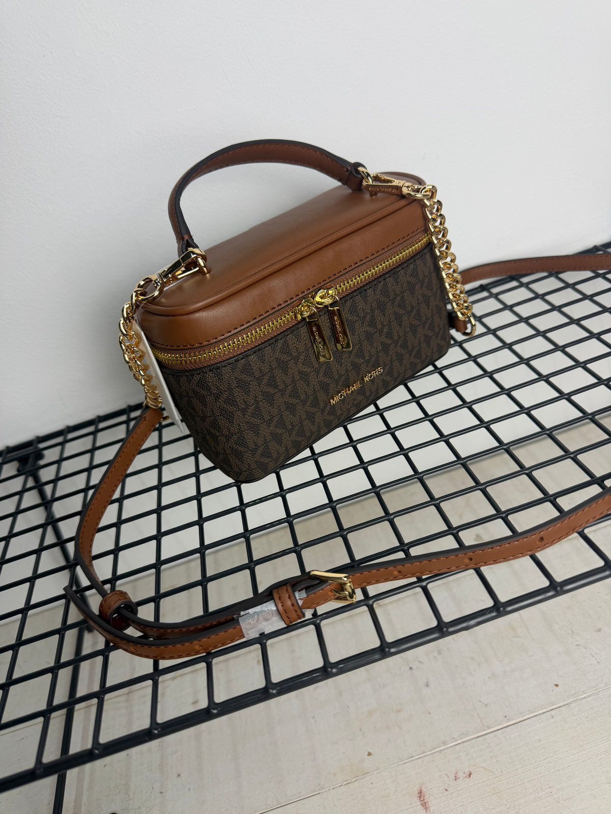 Michael Kors Vivi Mini small Signature Logo Vanity Crossbody – Brown