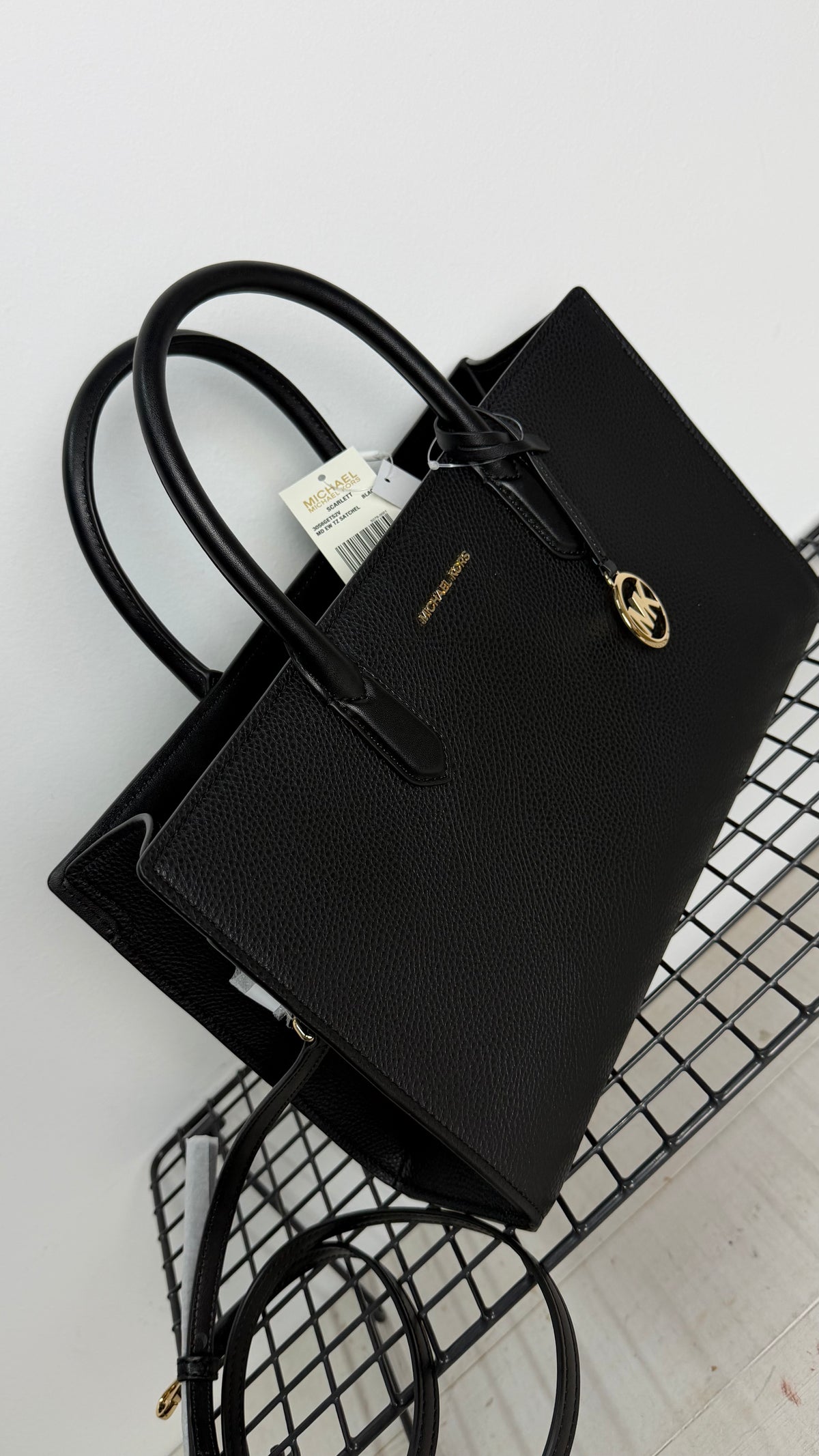 Bolso Michael Kors Scarlett Medium – negro