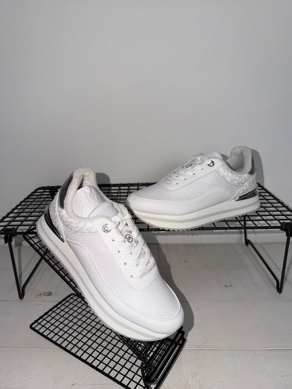 Zapatilla Michael Kors trainer hattie blanca