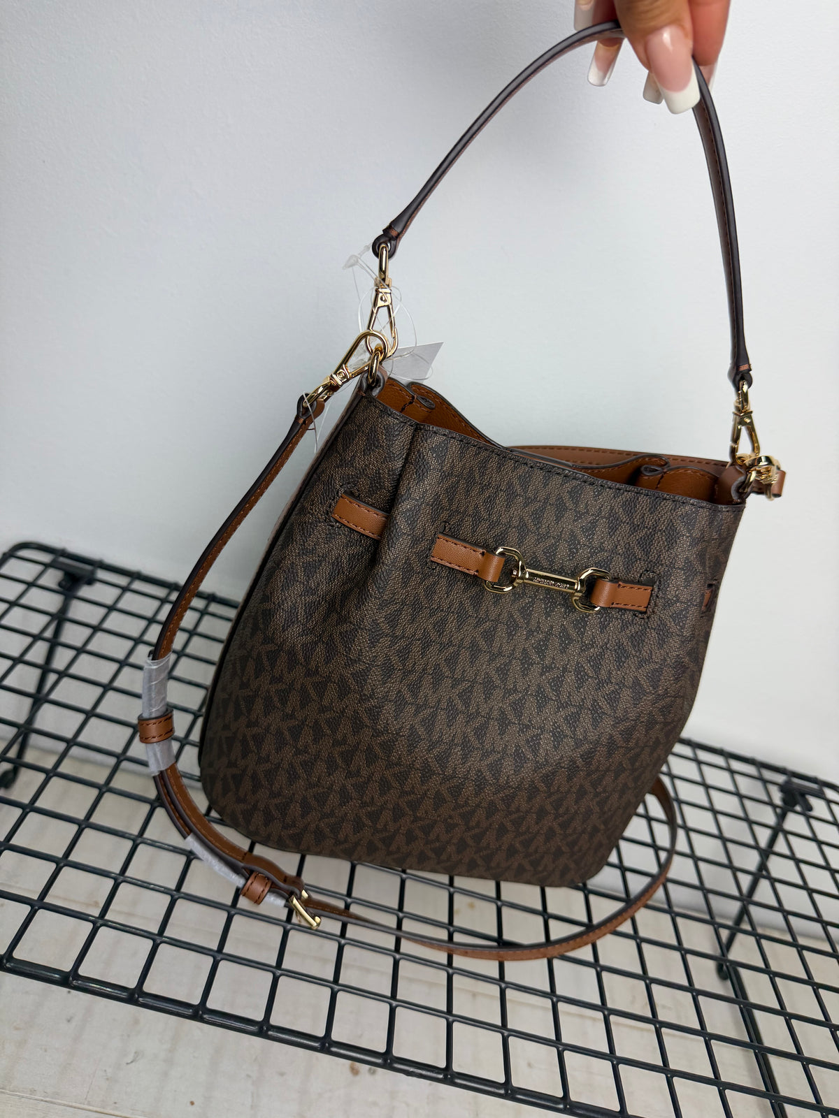 Bolso Michael Kors Carson – Marrón logo ( bombonera )