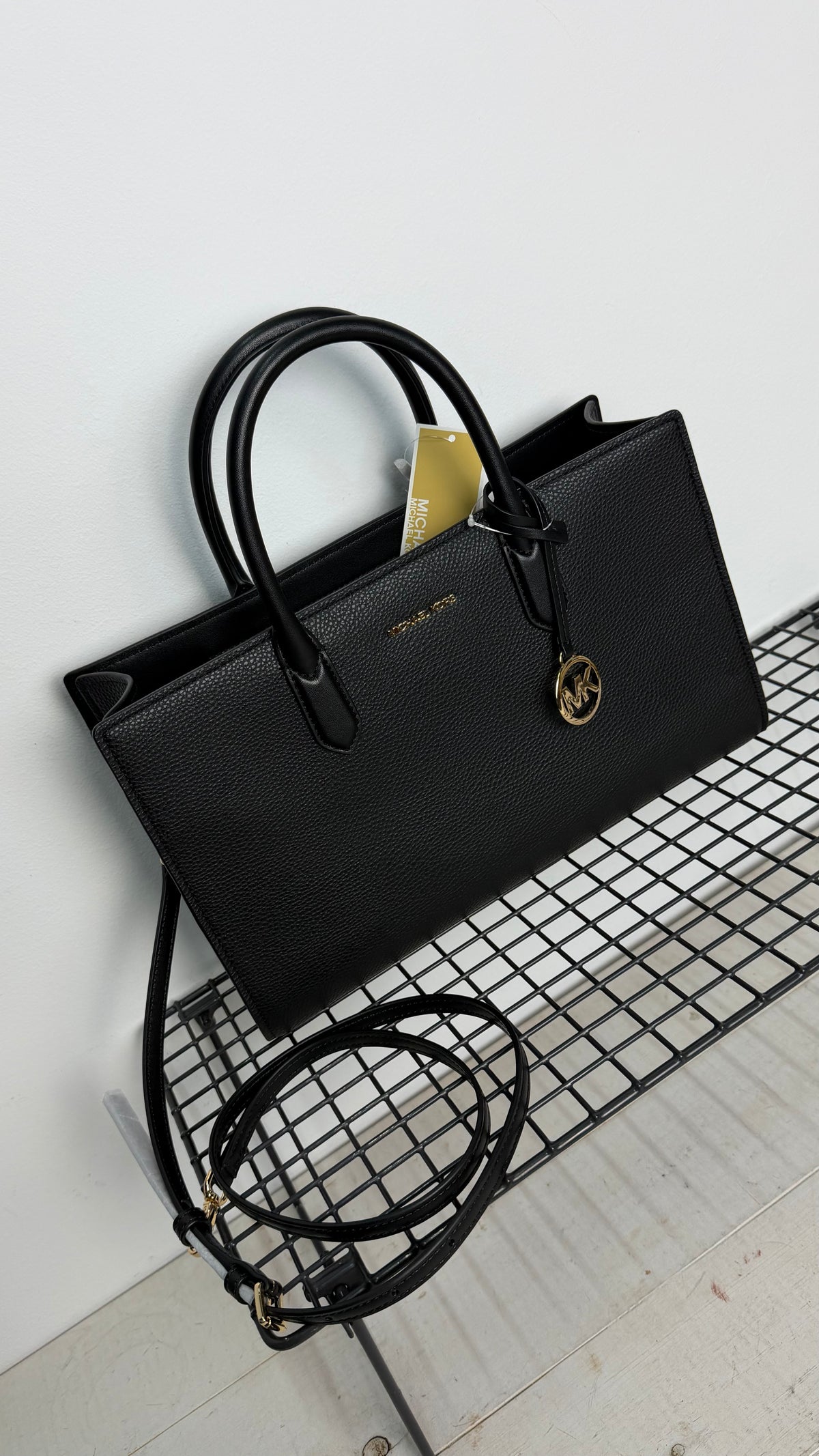 Bolso Michael Kors Scarlett Medium – negro