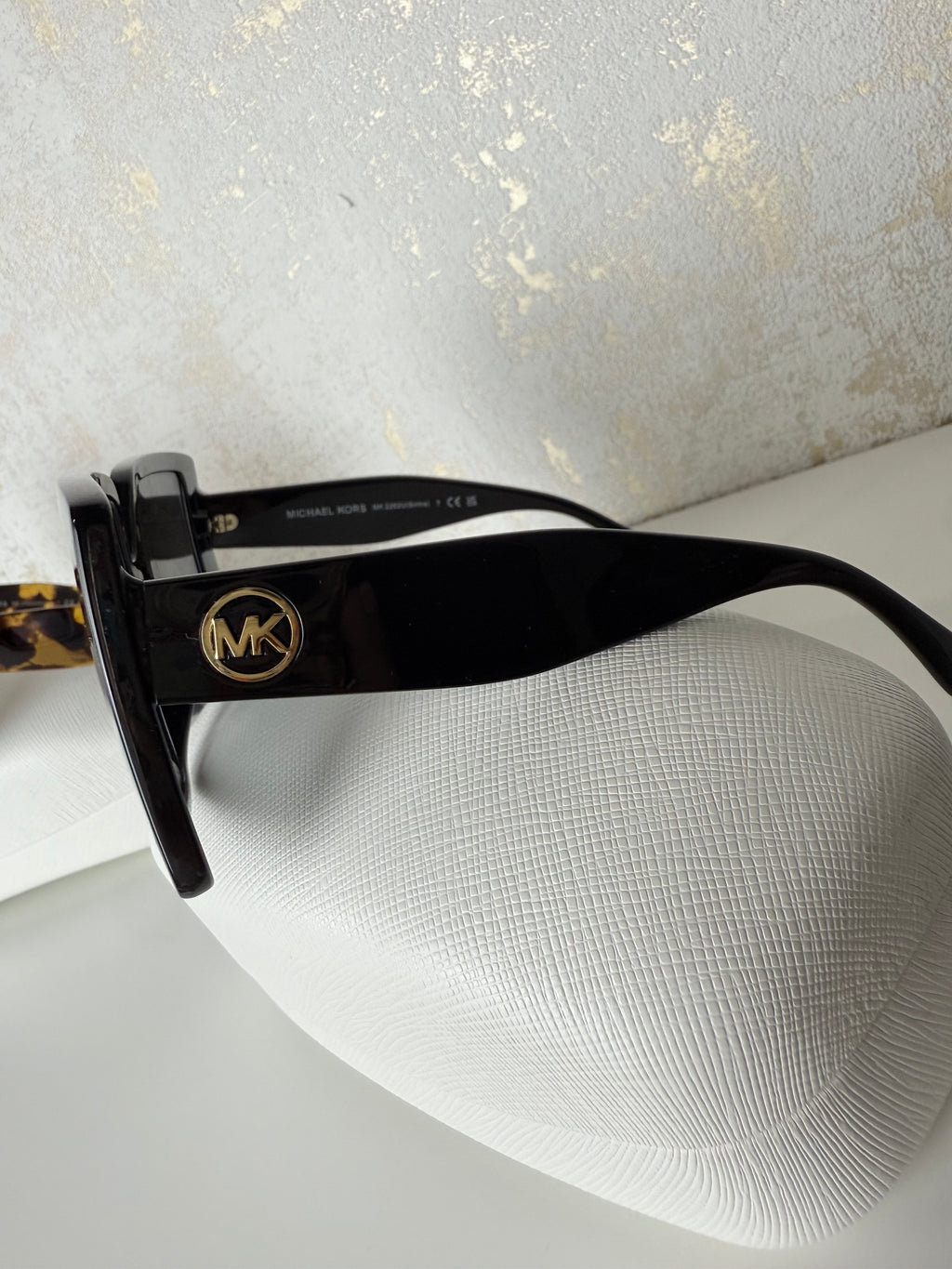 Gafas sol Mk negras ( carey)