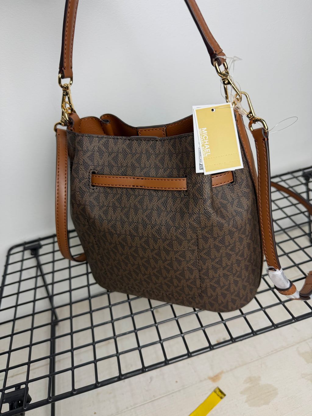 Bolso Michael Kors Carson – Marrón logo ( bombonera )