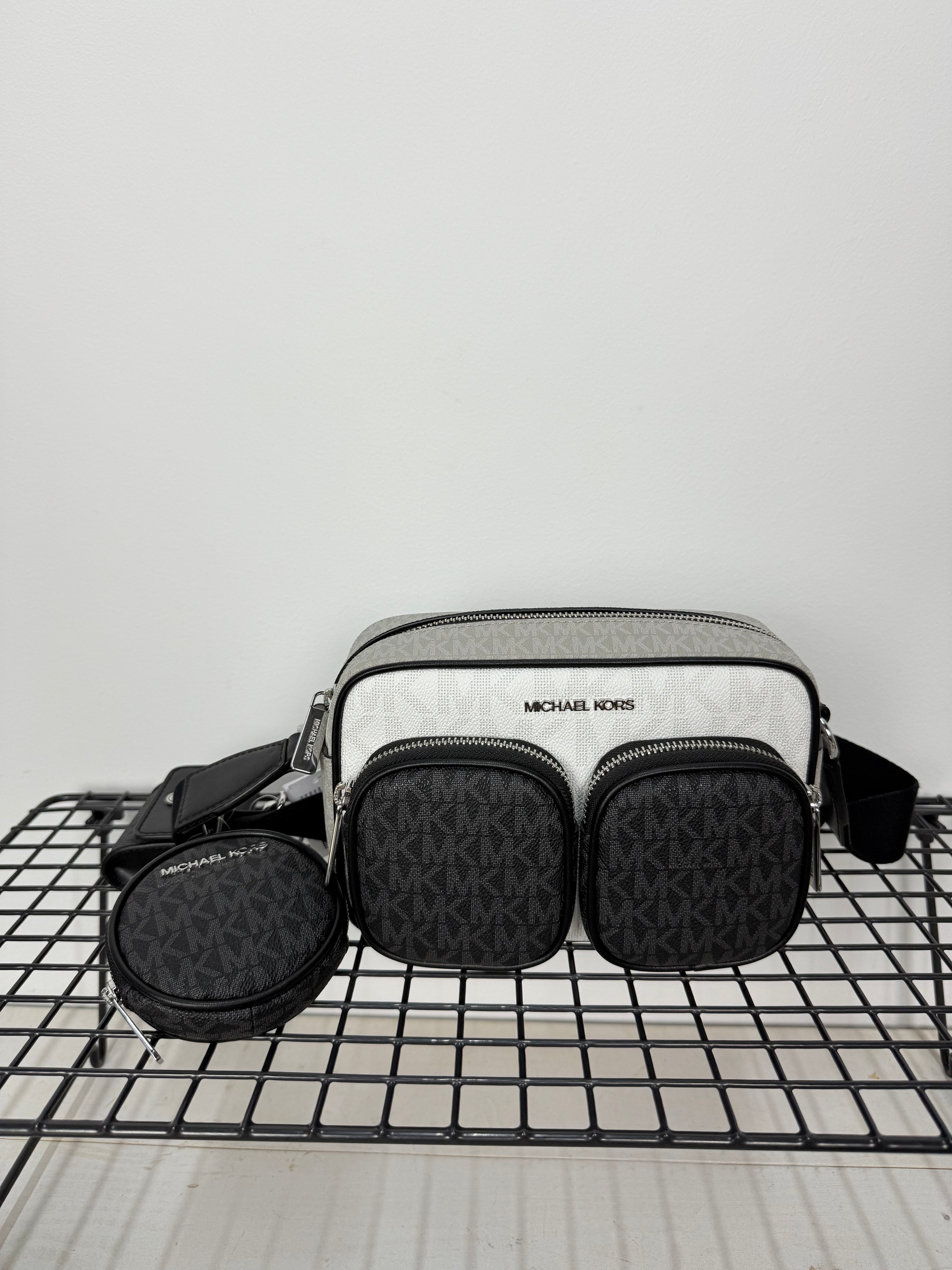 Michael Kors – Jet Set Item Crossbody Negro (bandolera bolsillos)