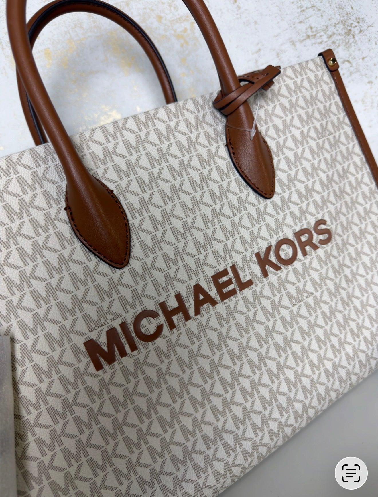 Bolso Mirella Michael Kors tote vainilla logo