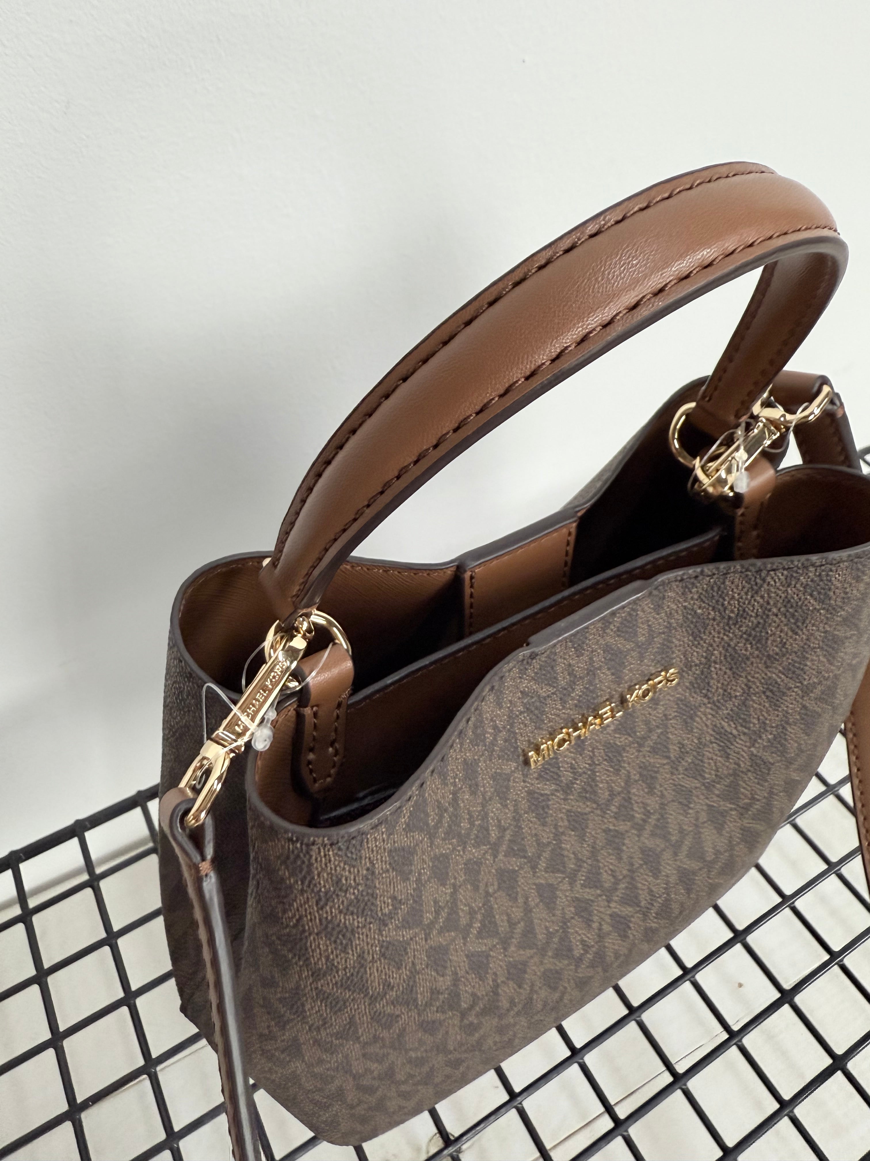 Michael Kors Pratt ( bombonera)
