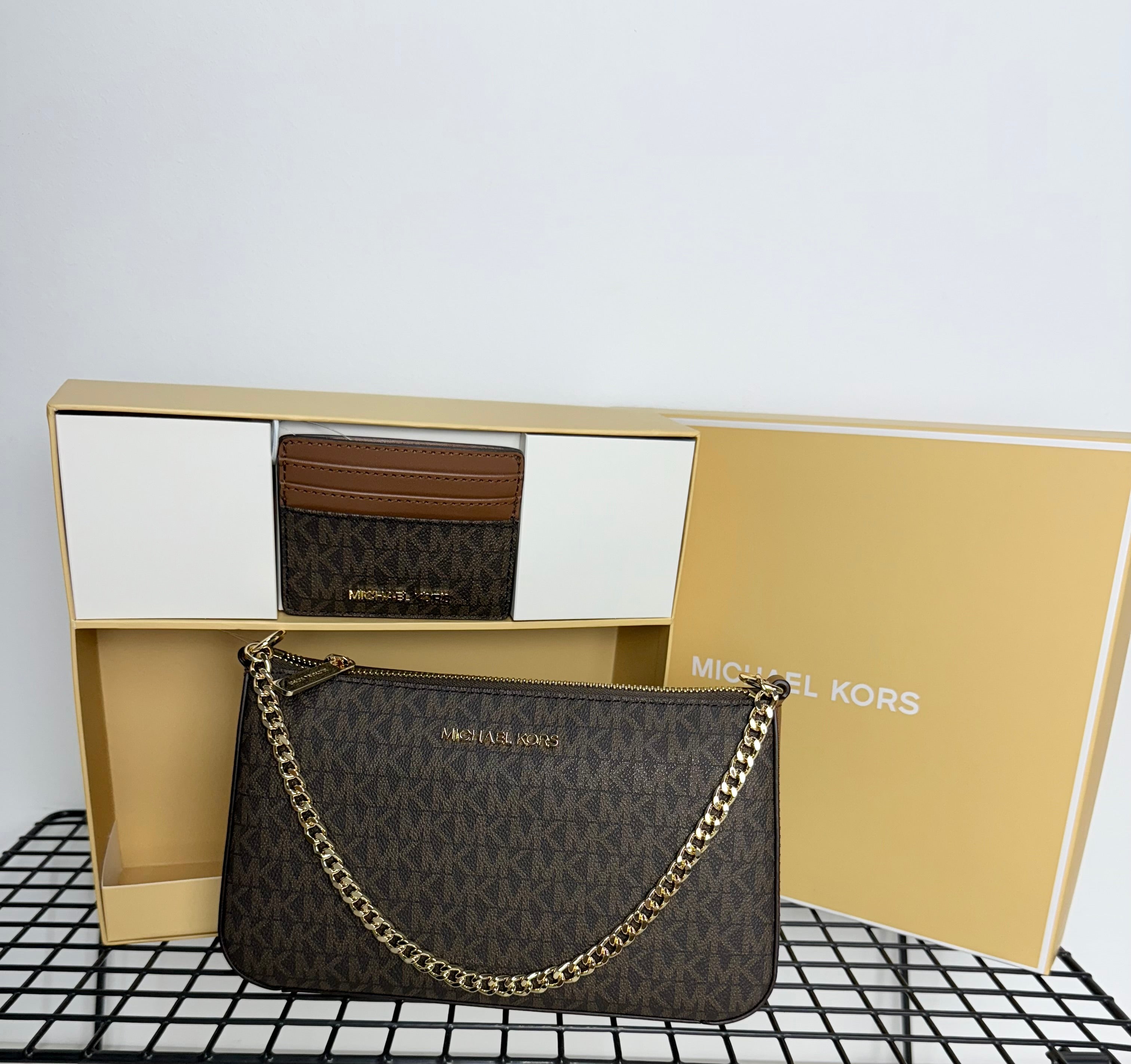 Michael Kors Gift Set – Crossbody + Wallet ( set bandolera mediana y tarjetero )