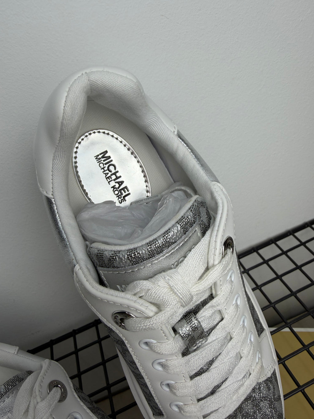 Zapatillas Michael Kors Romey plata logo