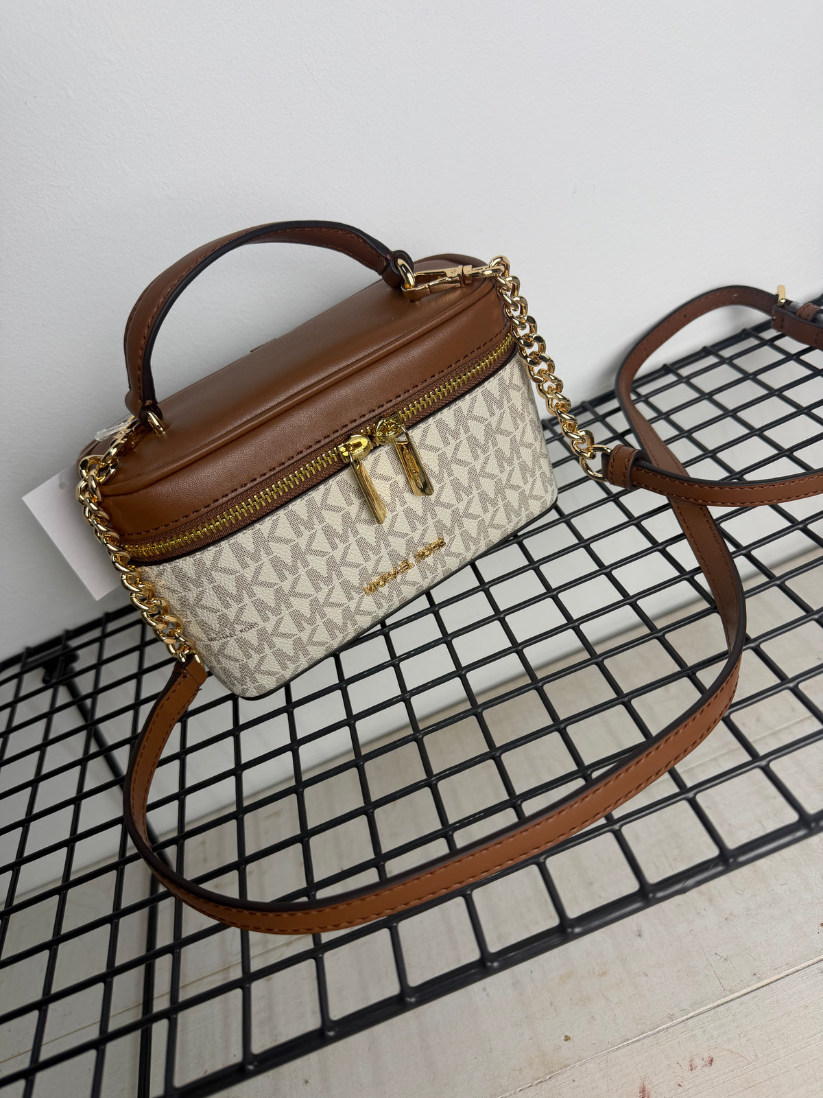 Michael Kors Vivi Small Signature Logo Vanity Crossbody – Vanilla
