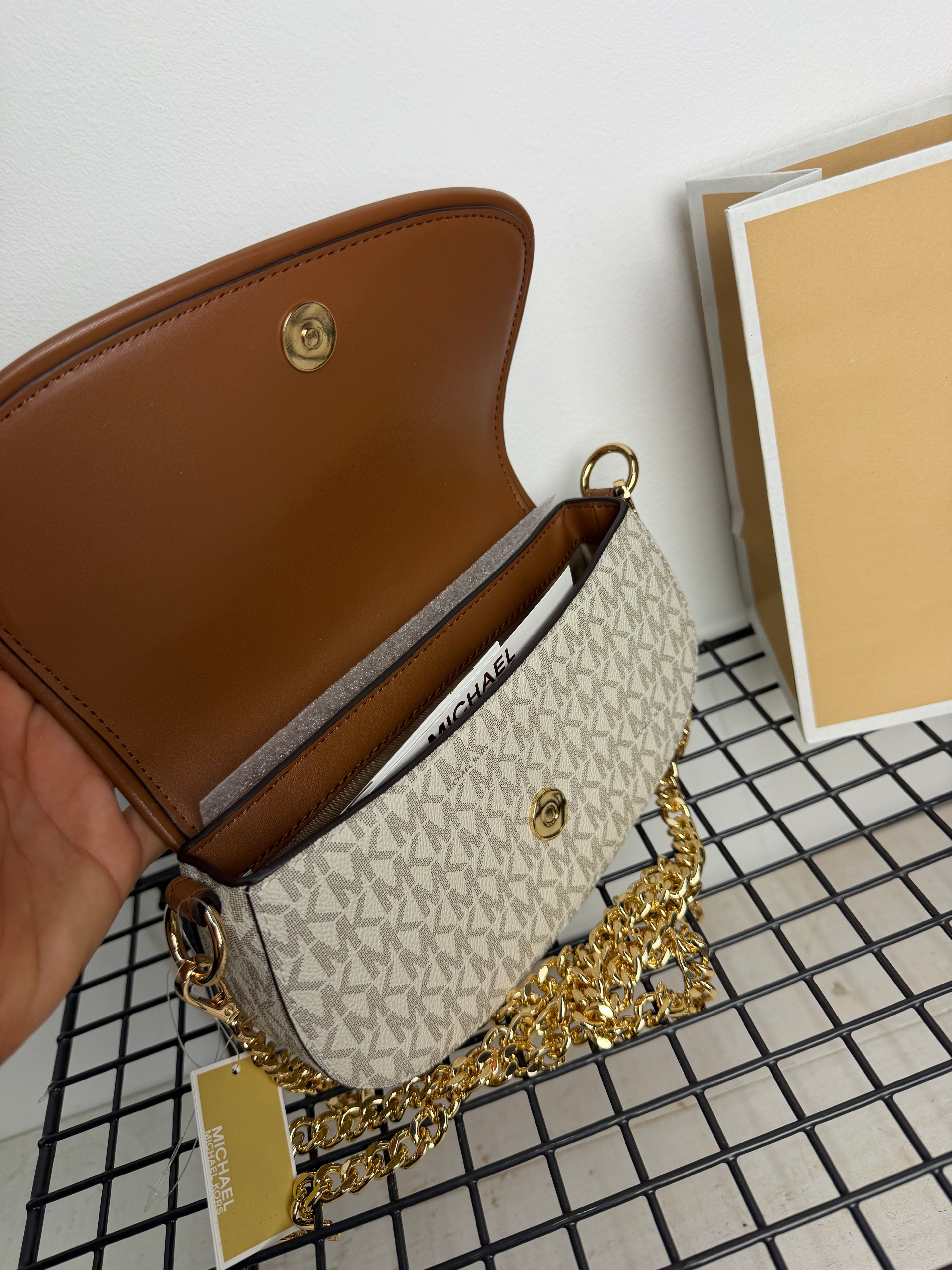 Bandolera Michael Kors mila ( pequeña )