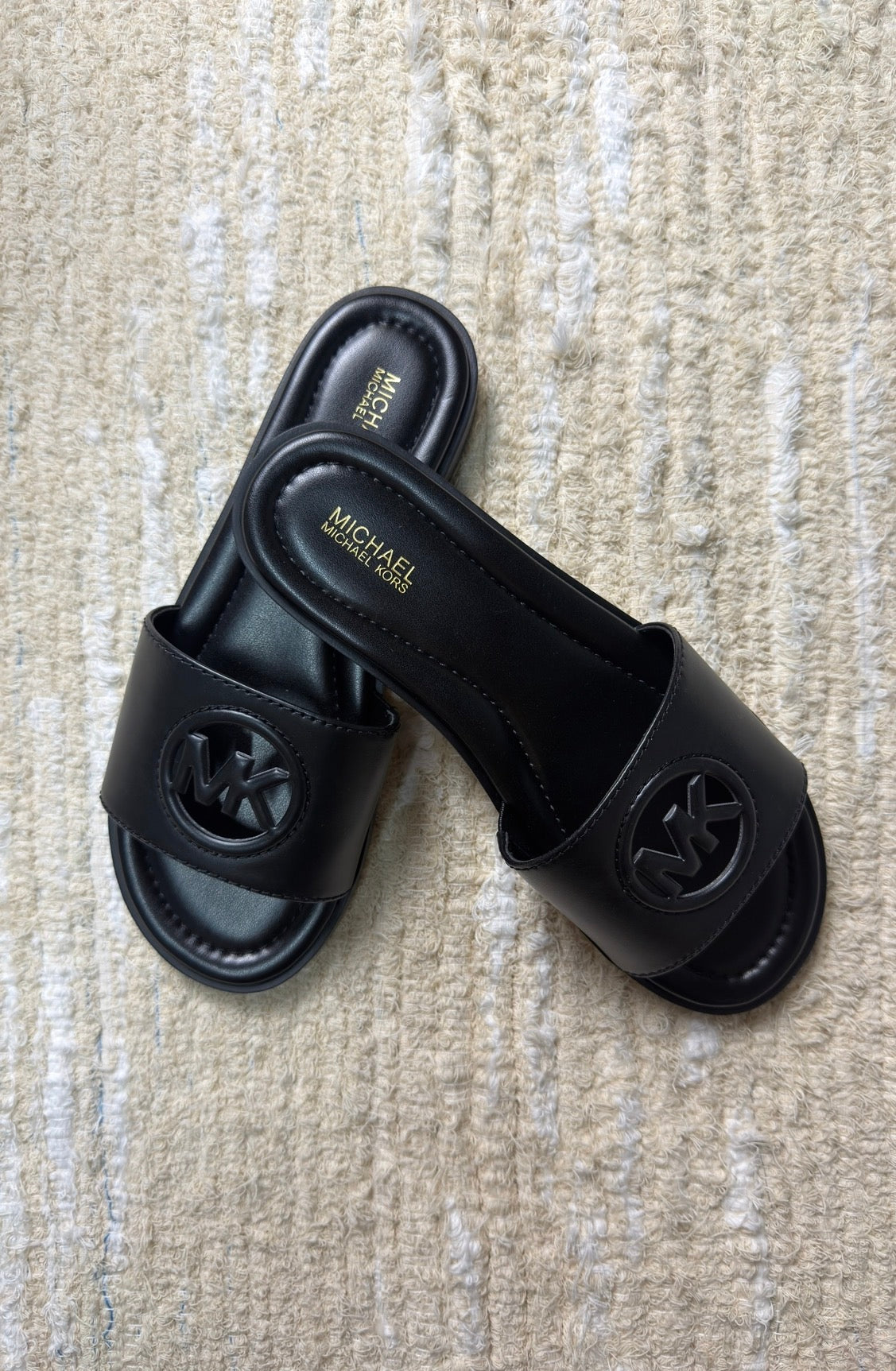 Sandalia pala Michael Kors negro