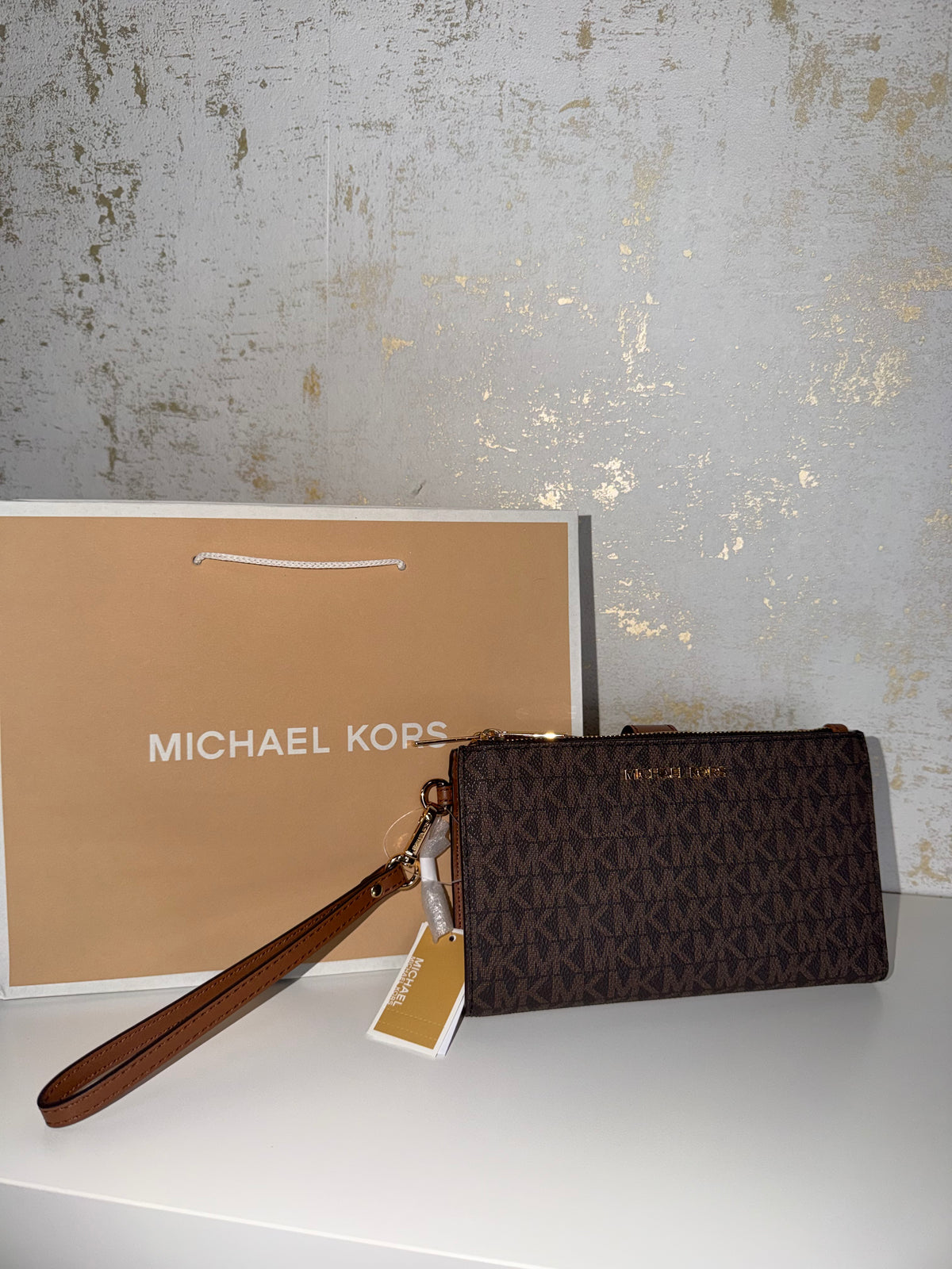 Cartera de mano Michael Kors Jet Set Travel en color brown