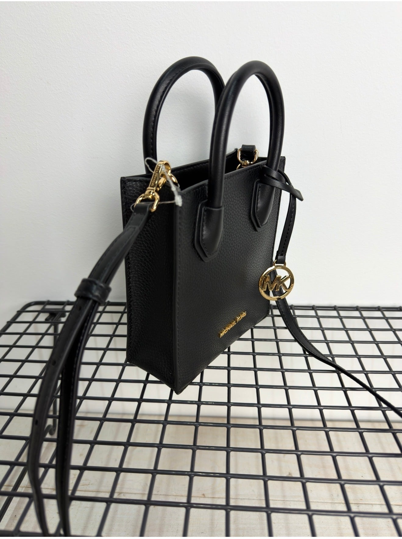 Bolso Michael Kors Mercer Extra Small – Negro
