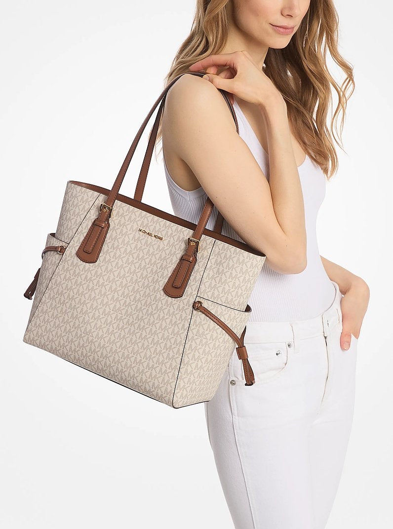 Bolso Michael Kors Voyager Large Logo Tote – Vanilla