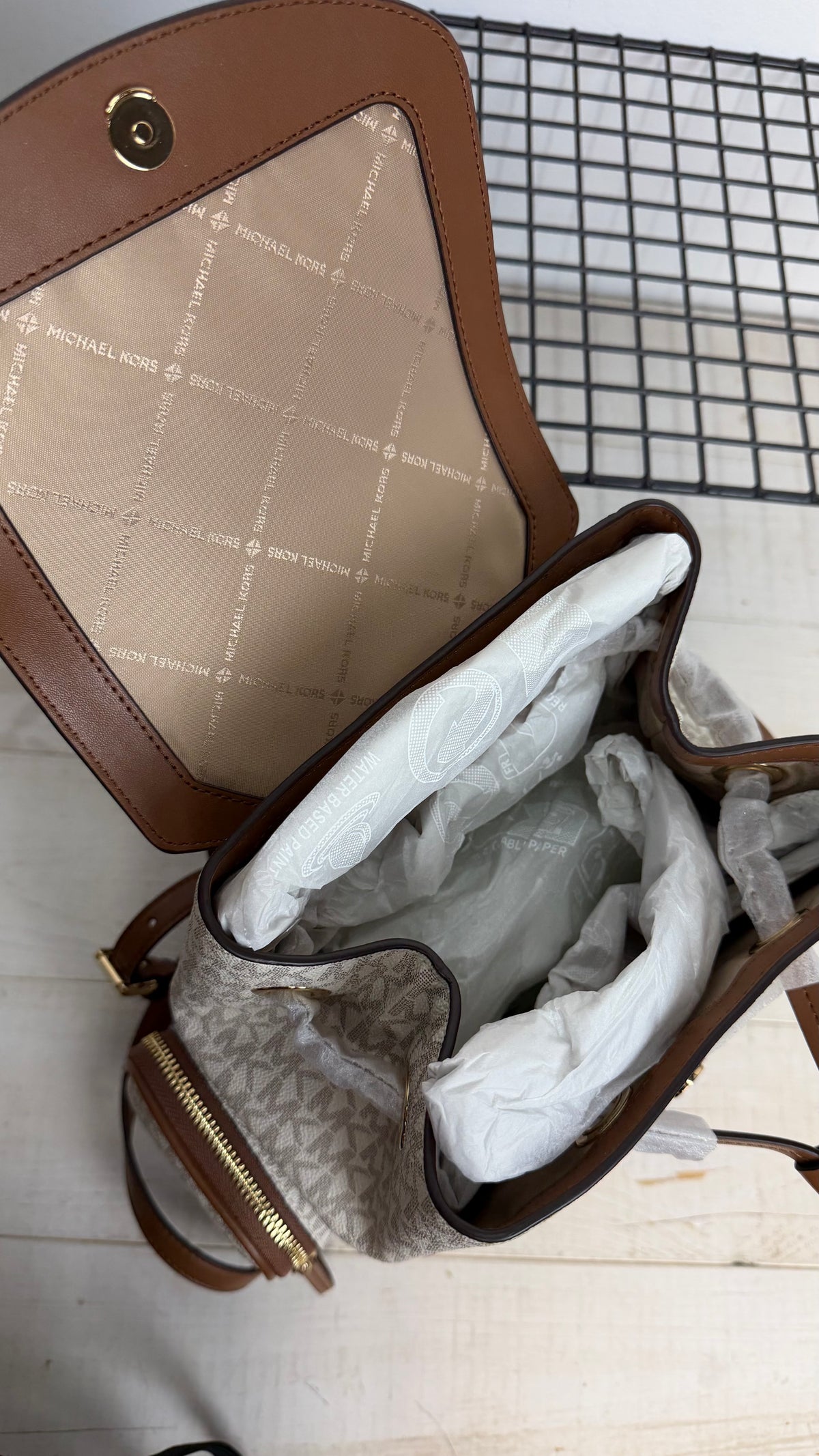 Mochila Michael Kors Jet Set Medium – vainilla
