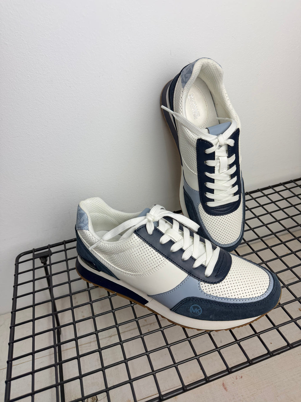 Zapatillas Michael Kors Andi Trainer – Blanco y Azul