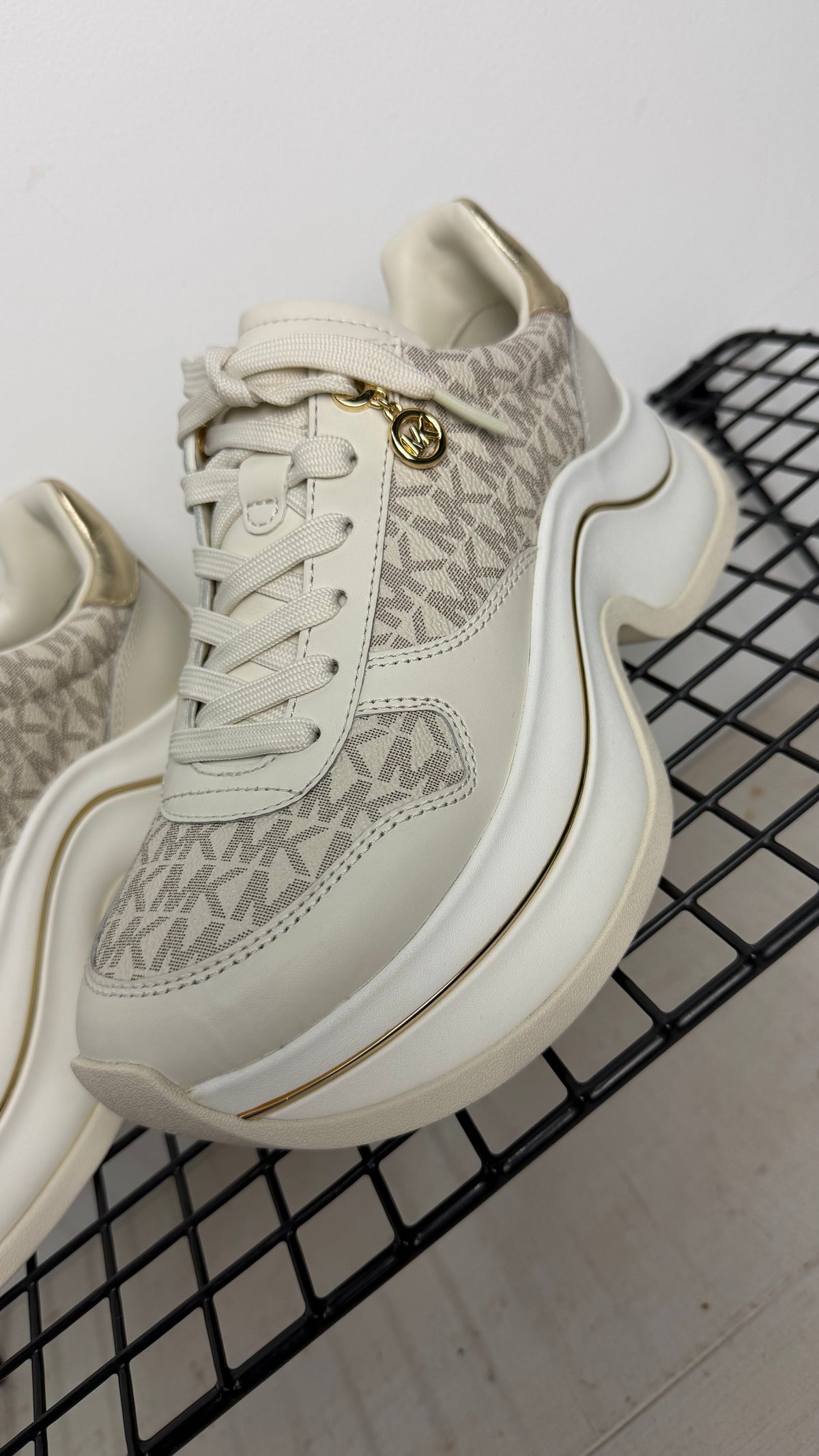 Zapatillas Michael Kors Arla Trainer – Vanilla