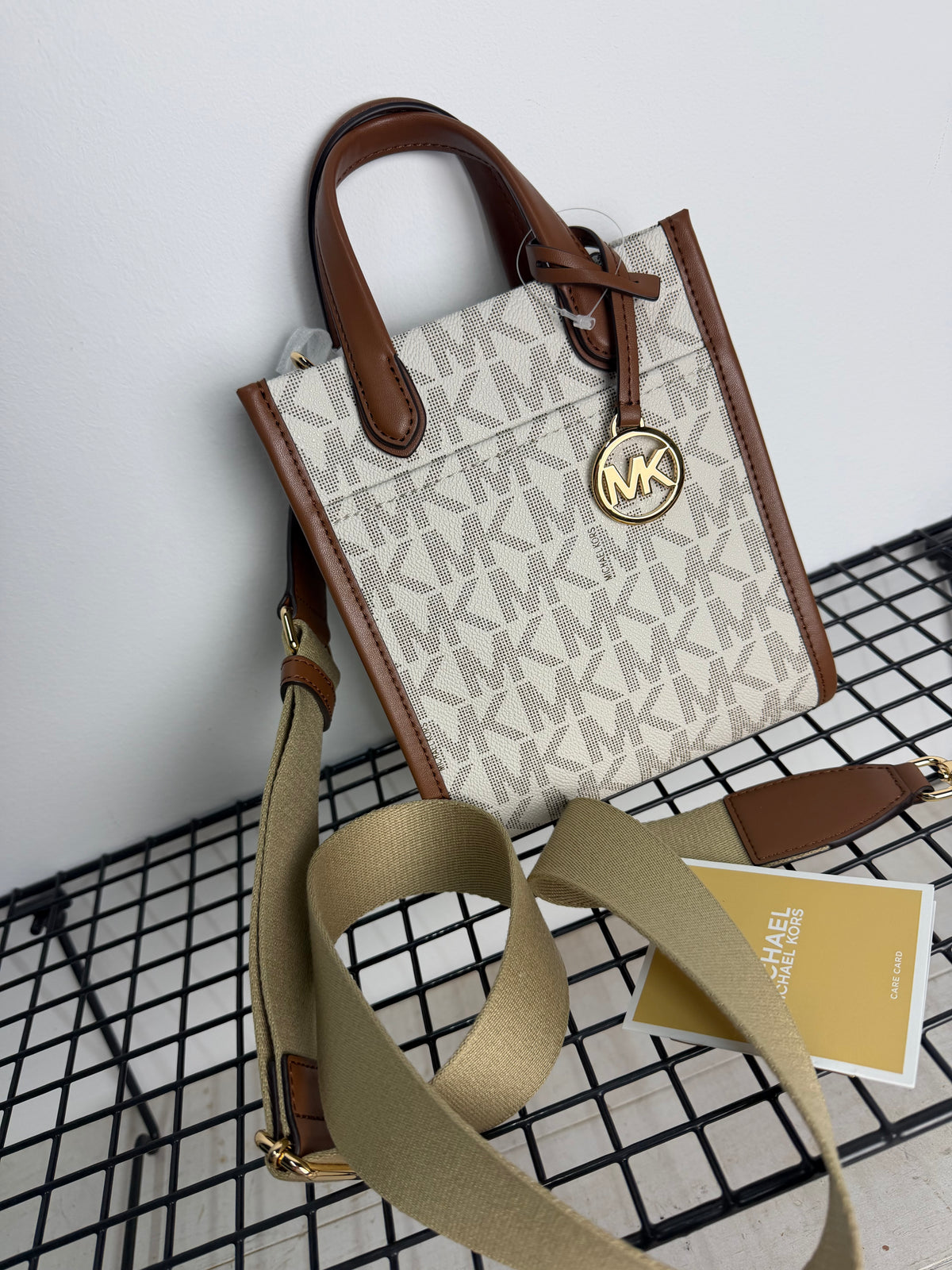 Michael Kors Gigi Mini – Vanilla/Luggage