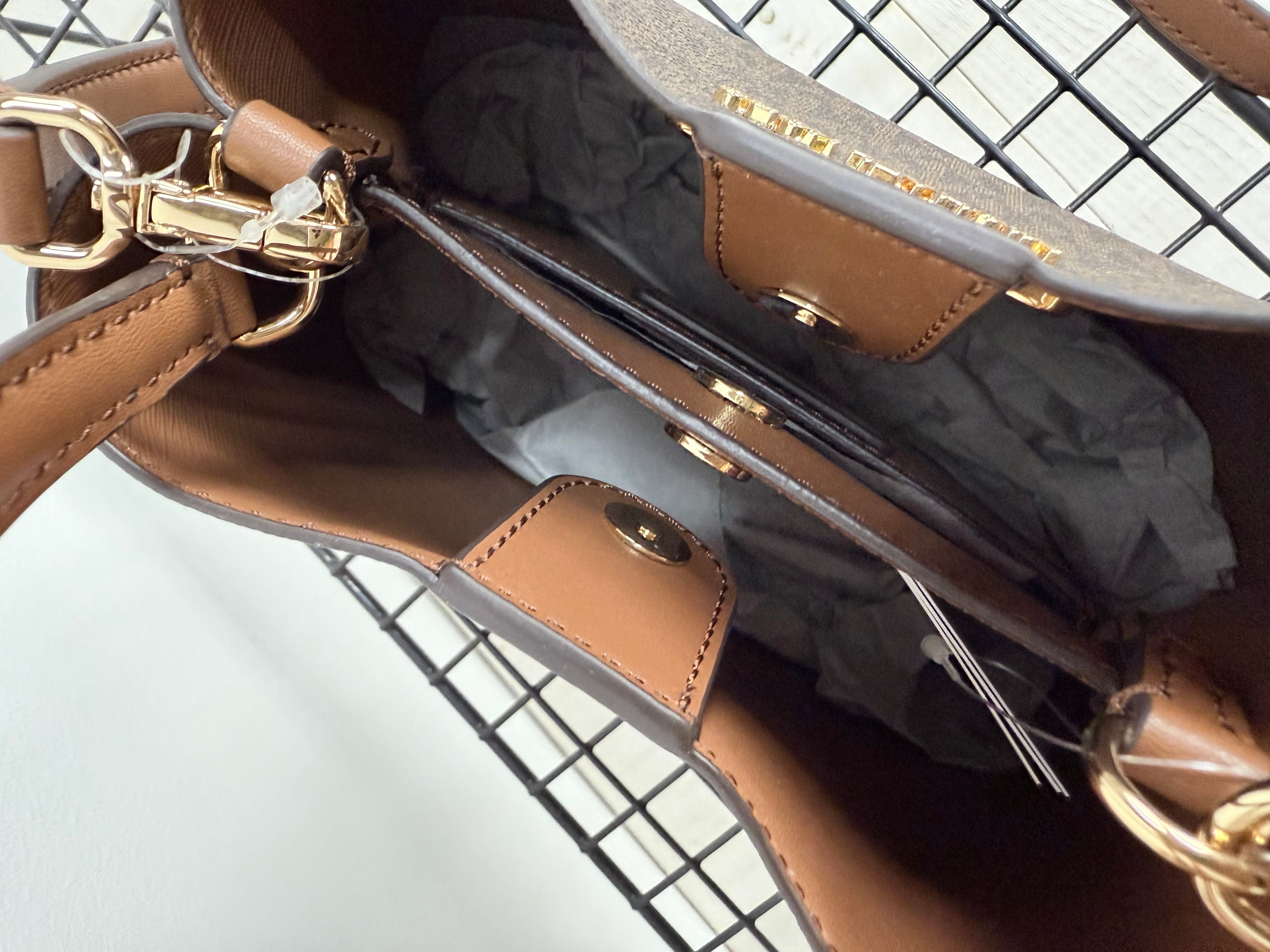 Michael Kors Pratt ( bombonera)