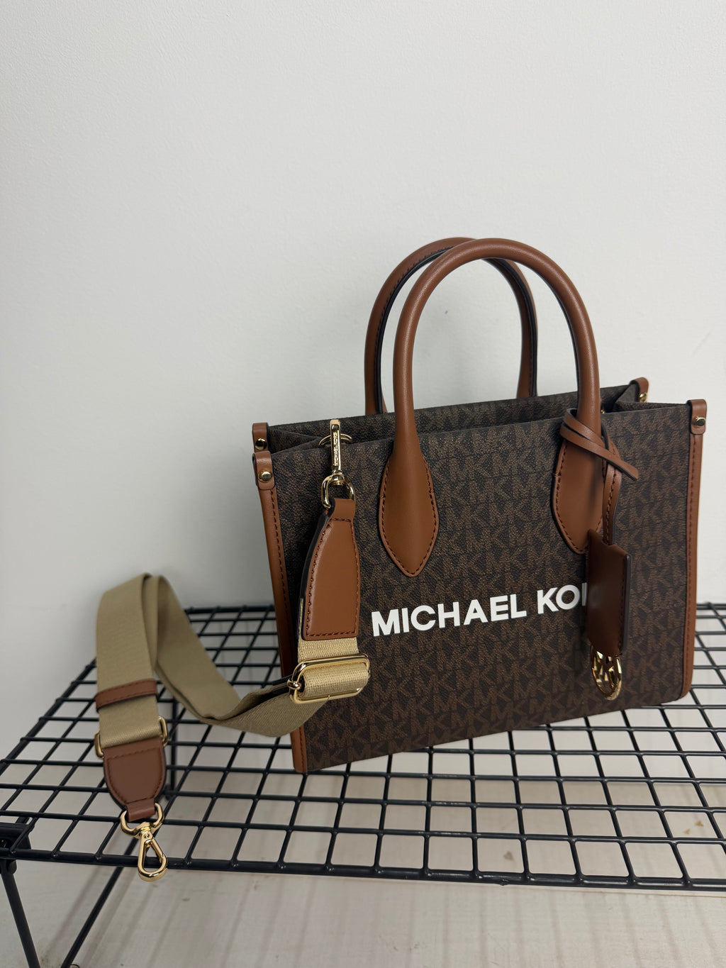 Bolso Mirella Michael Kors mediano Marrón  logo