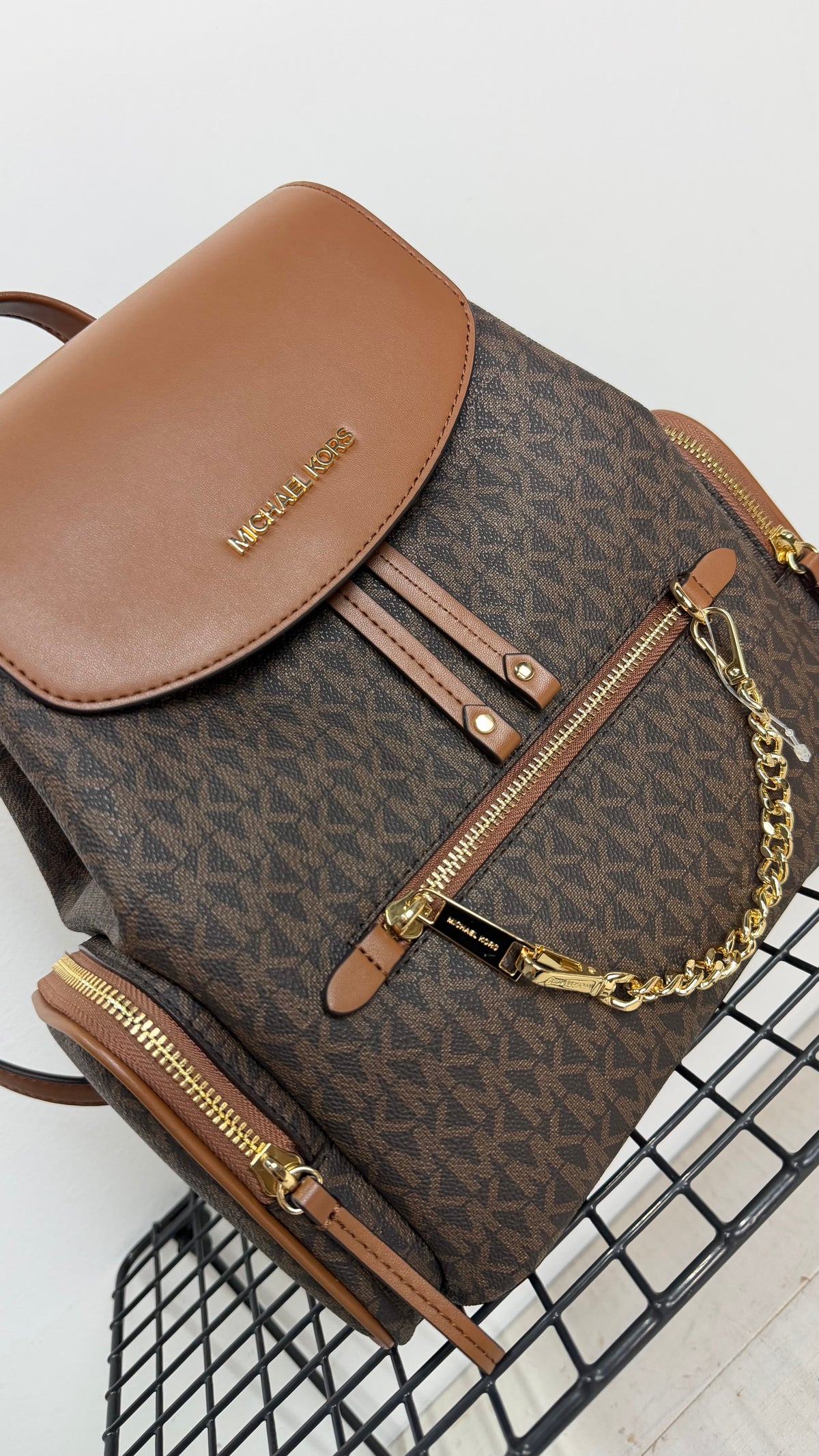Mochila Michael Kors Jet Set Medium – Brownp