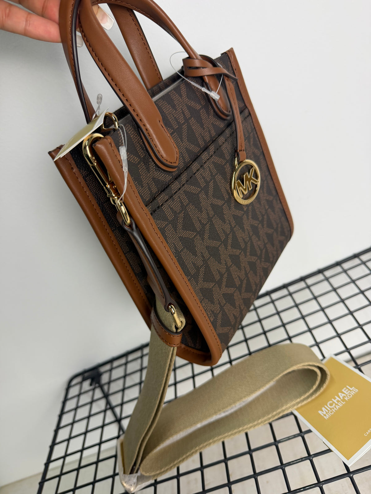 Michael Kors Gigi Mini – marrón