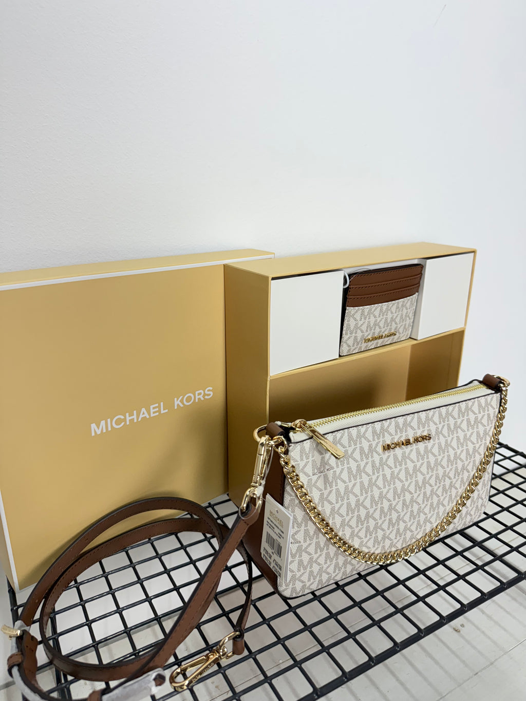 Michael Kors Gift Set – Crossbody + Wallet ( set bandolera mediana y tarjetero )