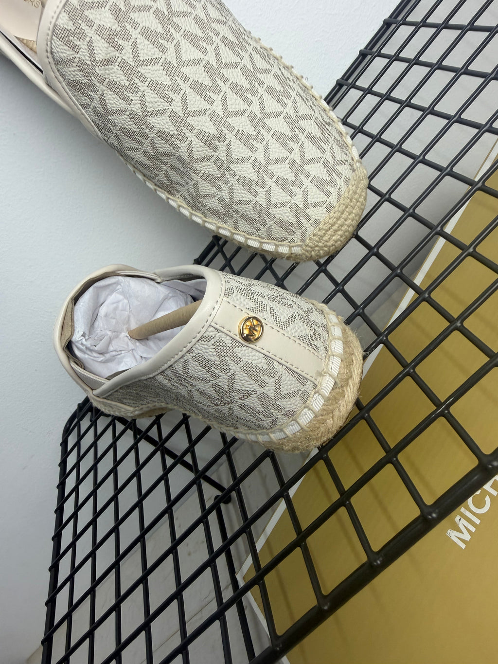 Alpargatas Michael Kors Hastings Logo – Vanilla