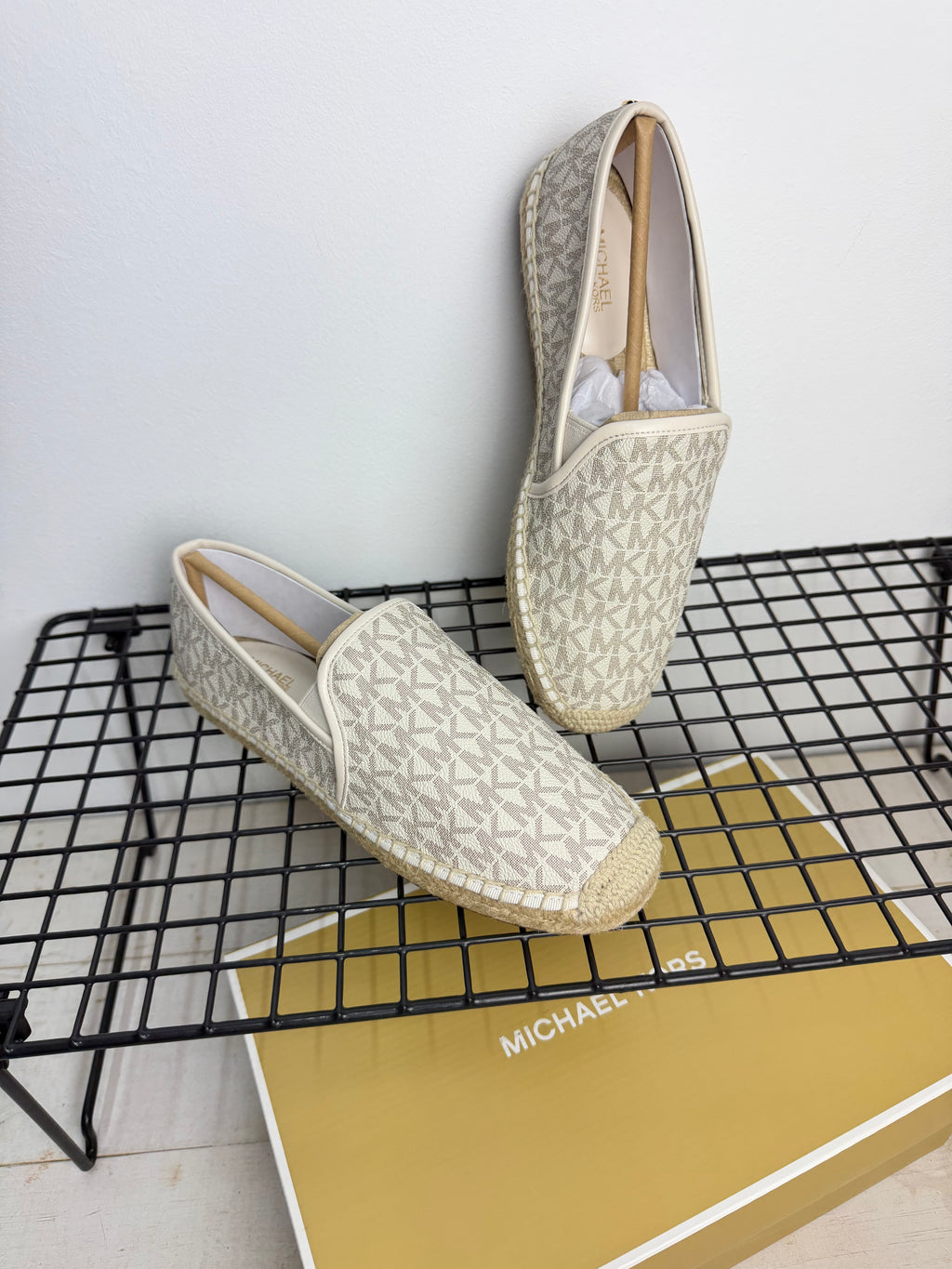 Alpargatas Michael Kors Hastings Logo – Vanilla