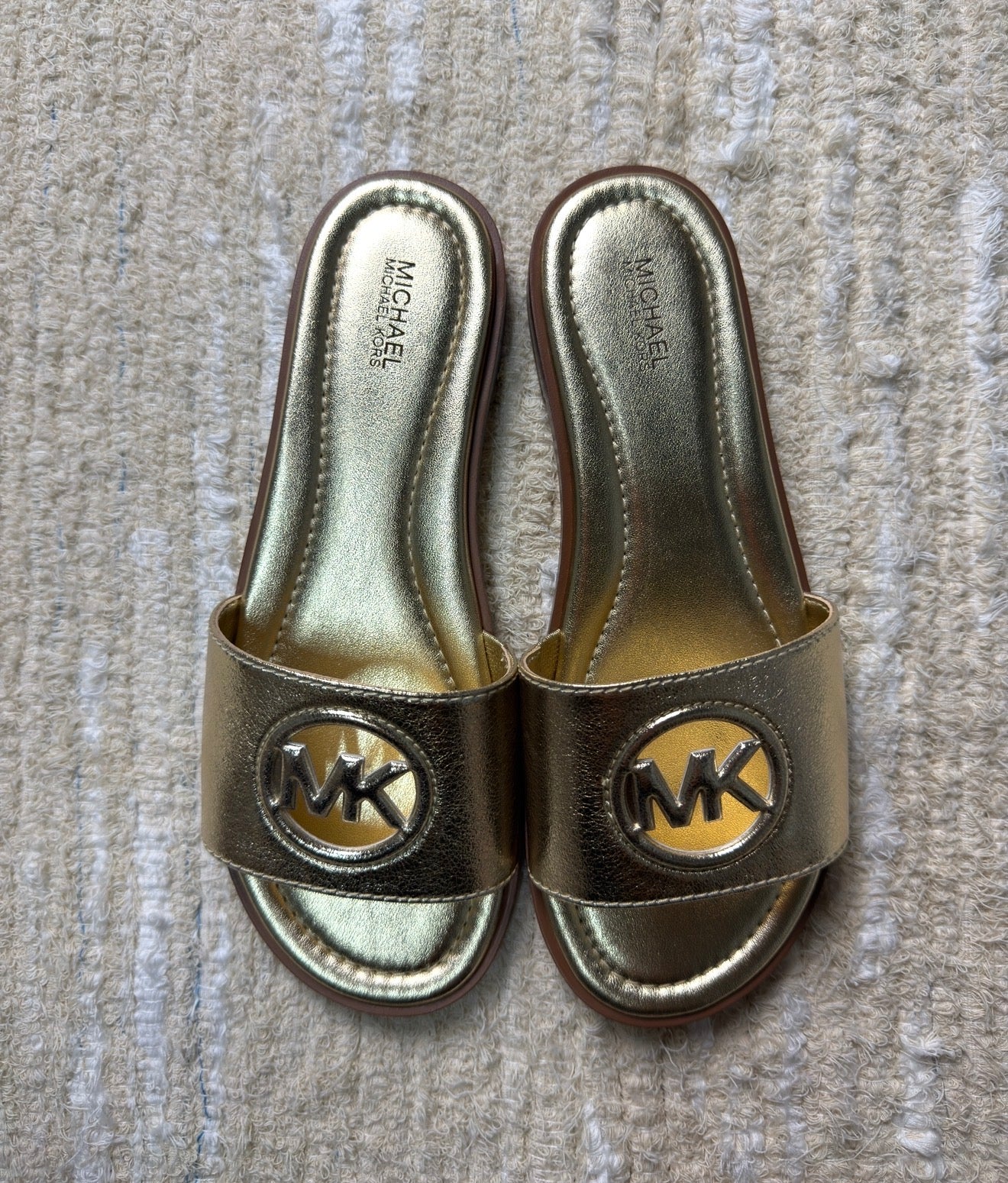Sandalia pala Michael Kors dorado