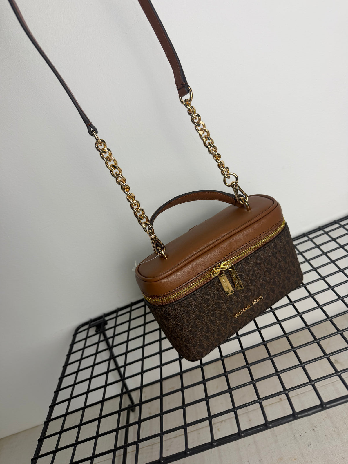 Michael Kors Vivi Mini small Signature Logo Vanity Crossbody – Brown