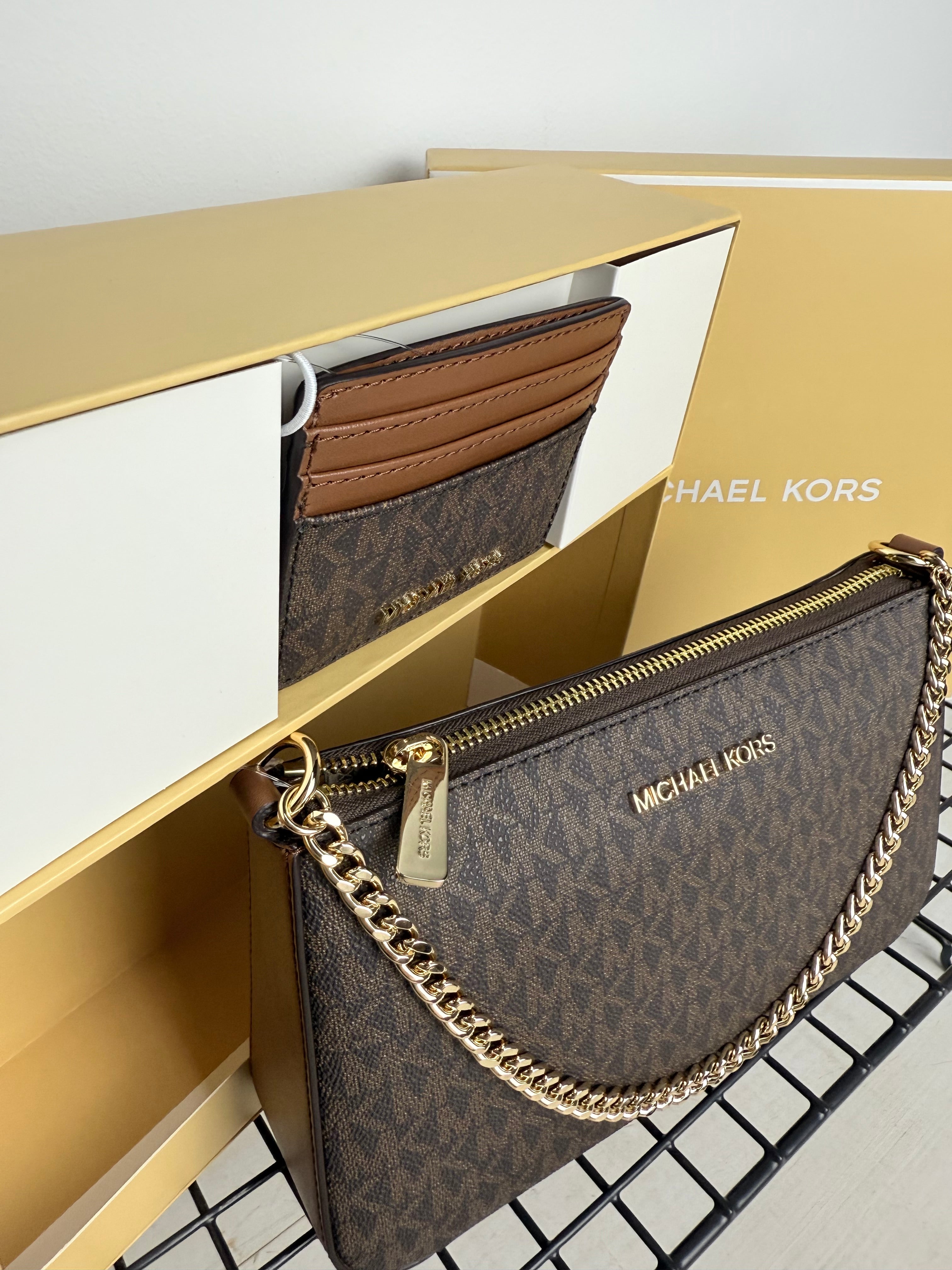 Michael Kors Gift Set – Crossbody + Wallet ( set bandolera mediana y tarjetero )