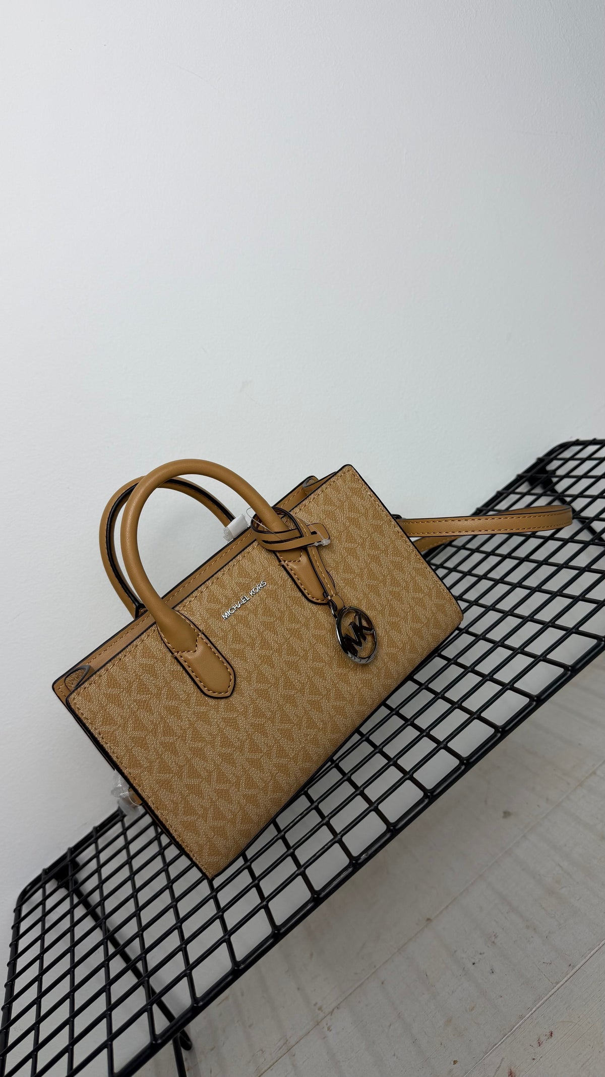 Bolso Michael Kors Scarlett XS – cacahuete