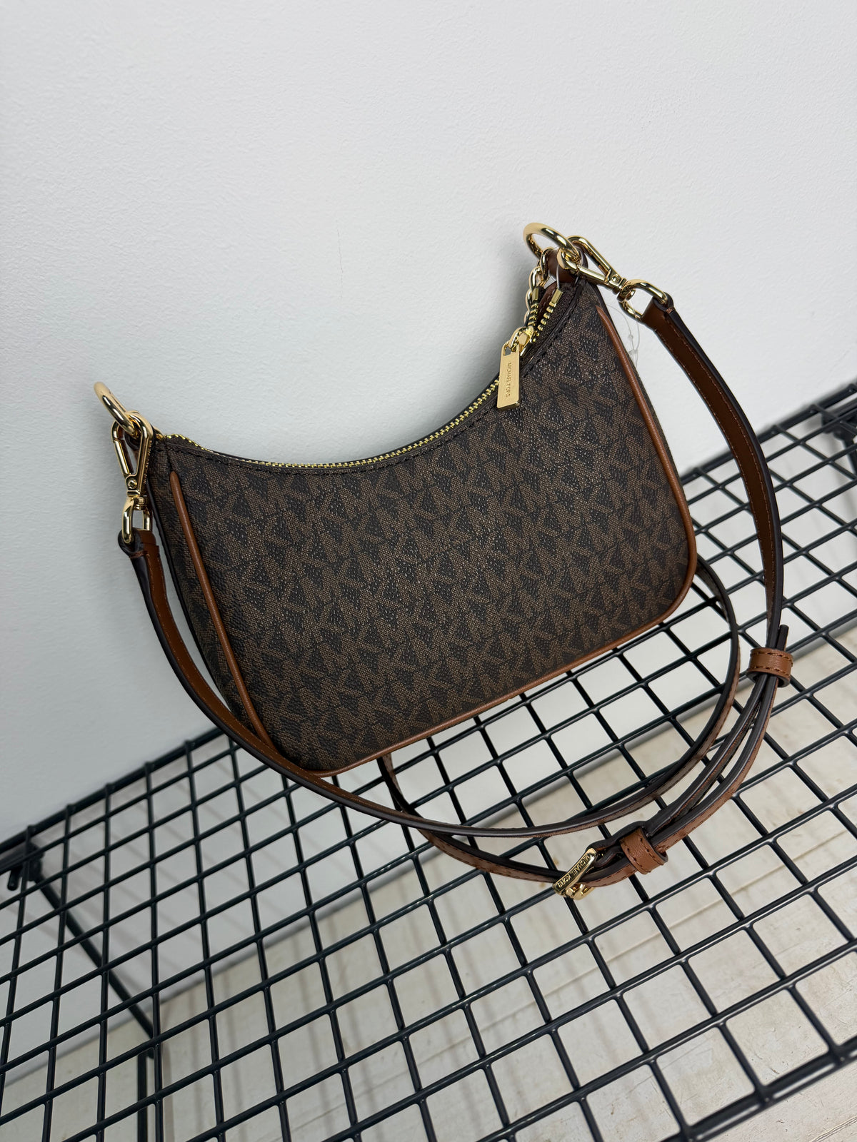 Bolso Michael Kors Jet Set Travel pequeño con cadena – Marrón ( cora nuevo)