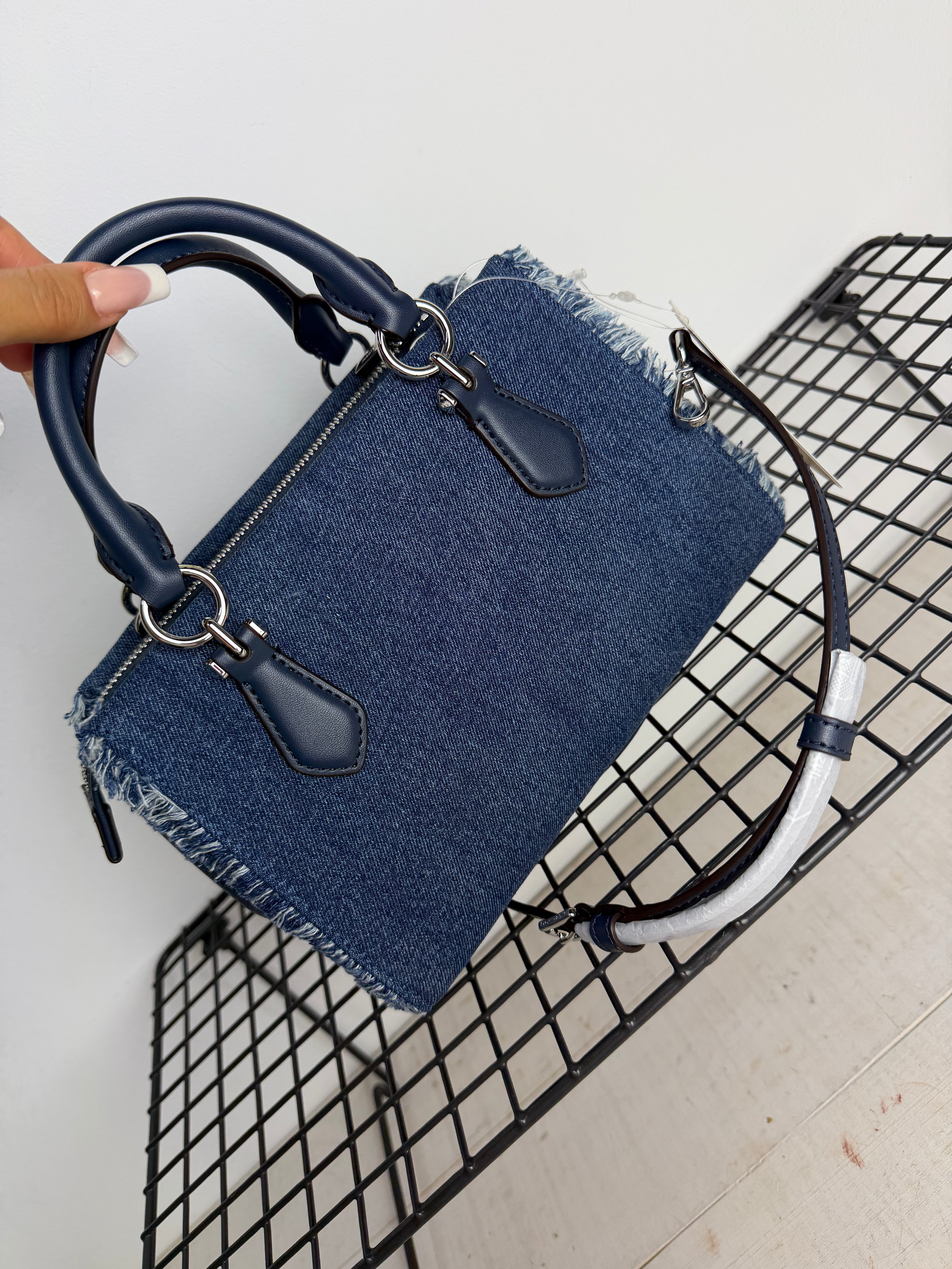 Michael Kors Marilyn Small Messenger – Denim lavado