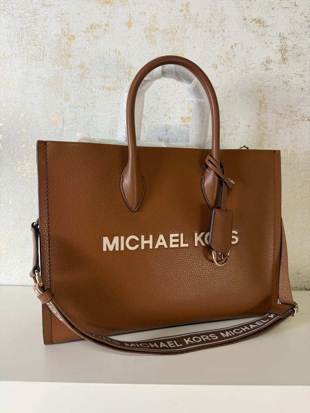 Bolso Michael Kors Mirella tote en color marrón cuero